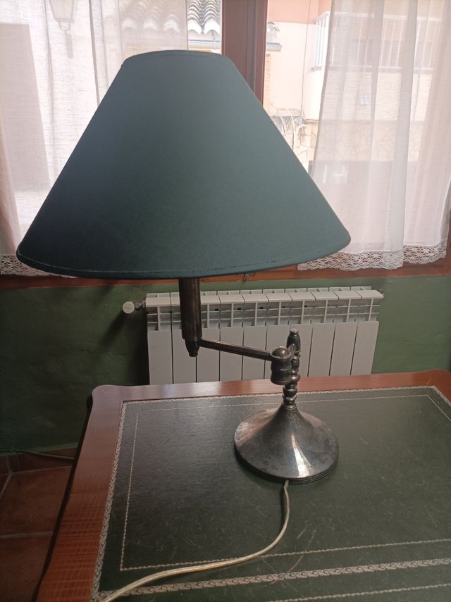 Lampara con pie de plata