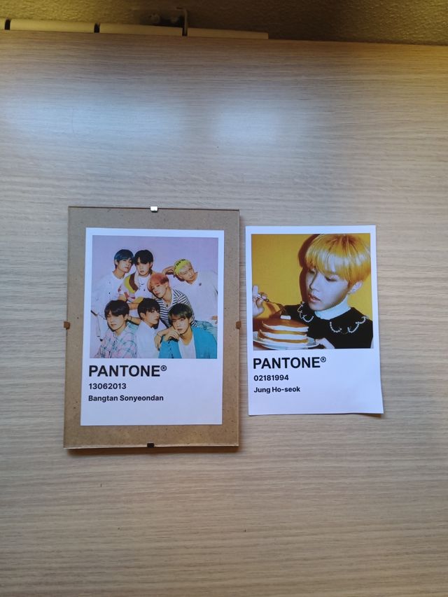 fotografía con marco del grupo BTS