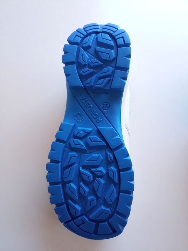 Zapatos antiestáticos y conductores.