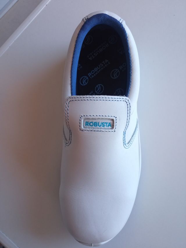 Zapatos antiestáticos y conductores.