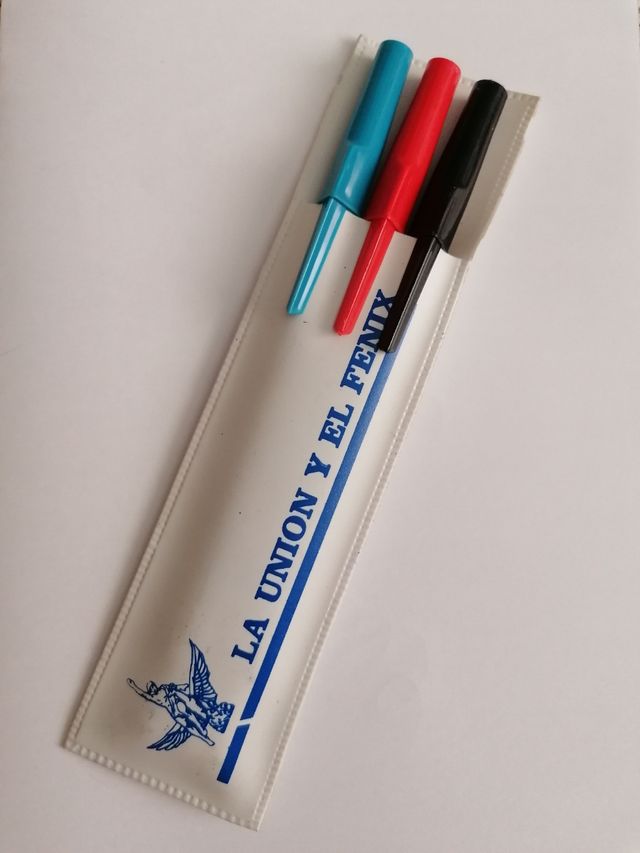 Artículos escritorio La Unión y El Fénix Español.