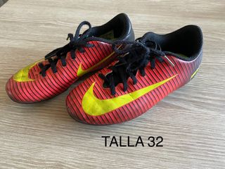 Lote botas de futbol Nike,tallas 32,33,34 y 36