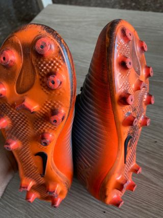 Lote botas de futbol Nike,tallas 32,33,34 y 36