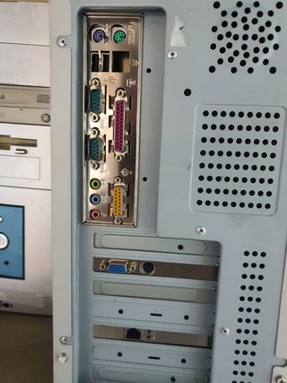 Ordenador antiguo AMD 