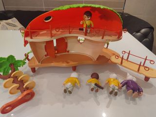 Casa Monchichi y figuras