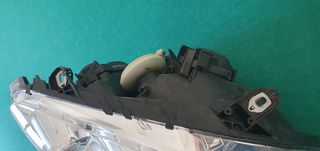 faro derecho mercedes clase b  año 2008