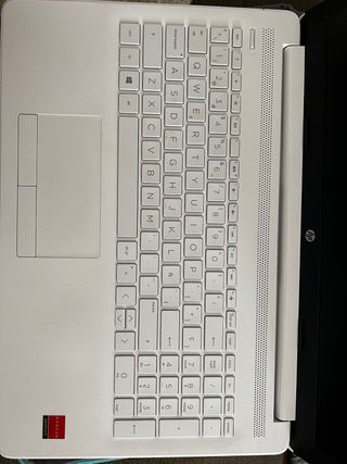 Portátil HP 15-db0051ns muy poco uso