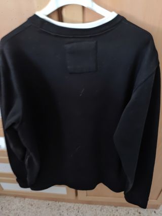 Sudadera Negra Pull and Bear