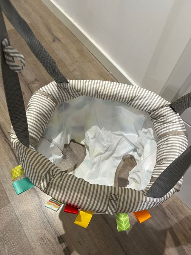 Saltador de puerta Bright Starts