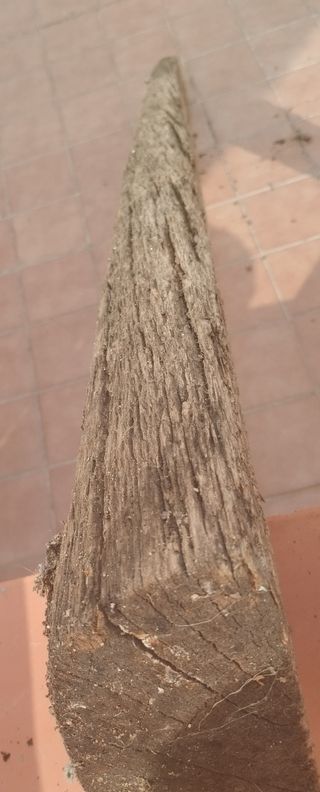 Viga de madera de caoba