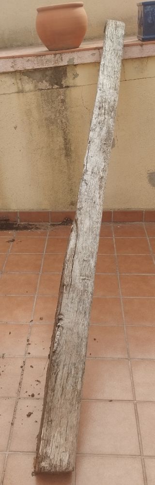 Viga de madera de caoba