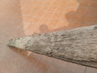 Viga de madera de caoba
