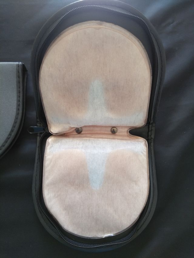 2 estuches porta CD o videojuegos