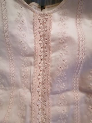 Vestido años 60 con bordados y pasamaneria