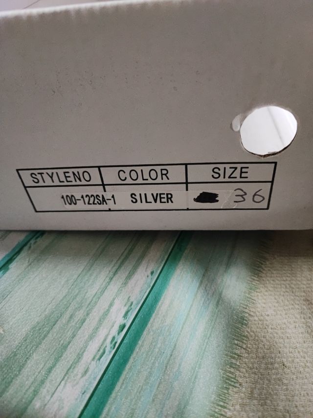 Sandali donna/bambina nuovi 