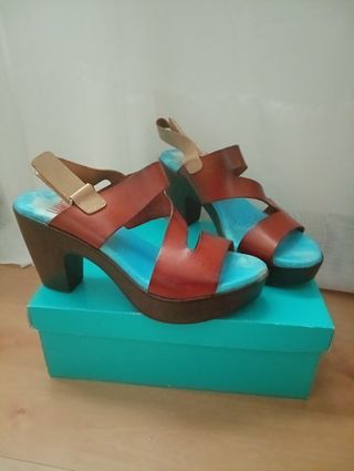 Sandalias mujer de piel.