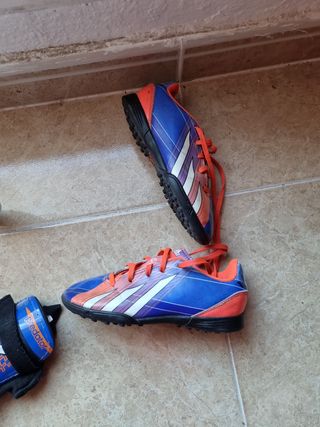 Botas fútbol 7 Adidas Messi f5, talla 31
