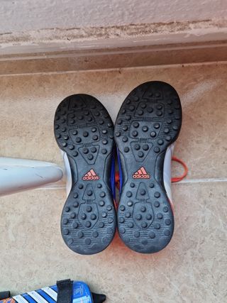 Botas fútbol 7 Adidas Messi f5, talla 31