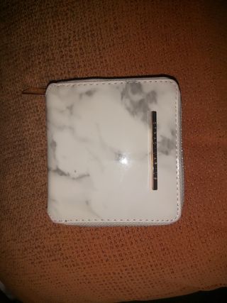 Monedero Stradivarius