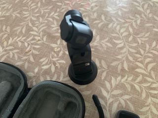 DJI Osmo Pocket + estuche +  funda + base-soporte