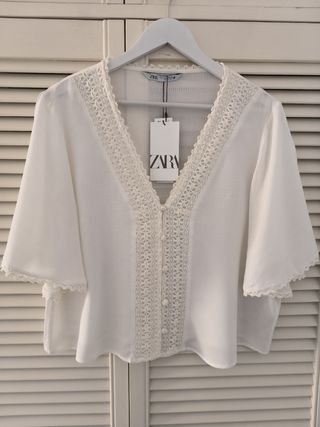 Zara blusa de encaje bordada tendencia