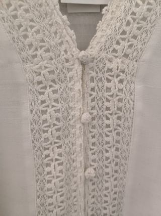 Zara blusa de encaje bordada tendencia