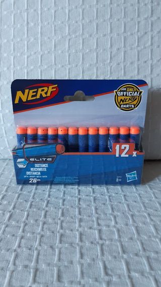 Pistola Nerf con dardos y trípode 