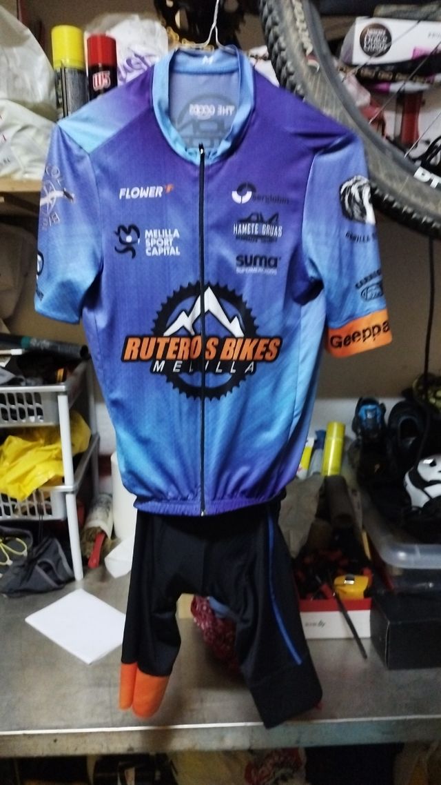 conjunto ciclismo