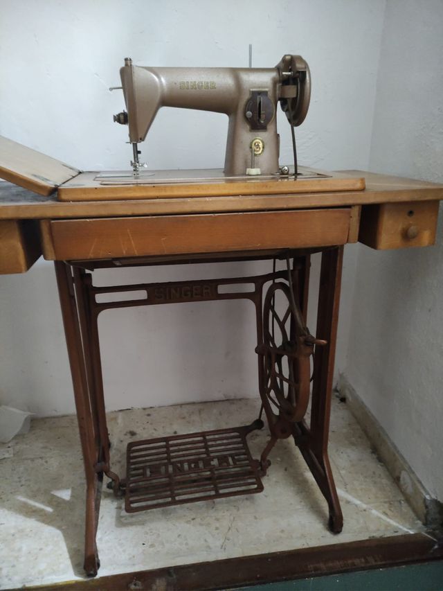 Máquina de coser antigua