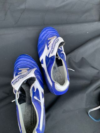 Botas de fútbol Mizuno 