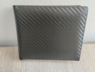 Cartera fibra carbono nueva, sin estrenar