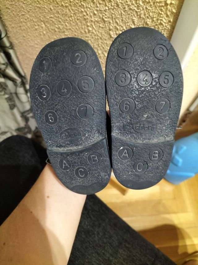 Lote calzado Chicco bebé T18-19-20