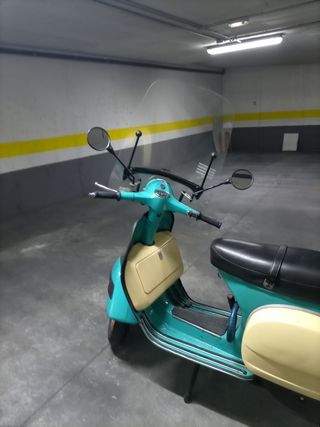 Moto vespa 200cc.