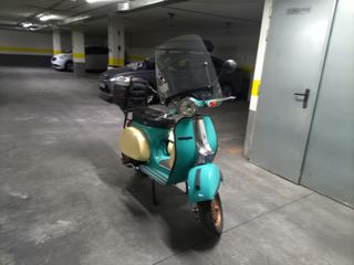 Moto vespa 200cc.
