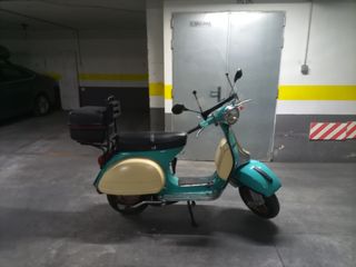 Moto vespa 200cc.