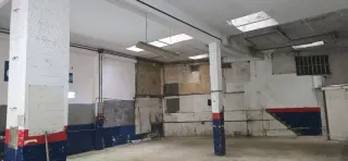 Expectac bajo local  .Apto para viviendas trastero