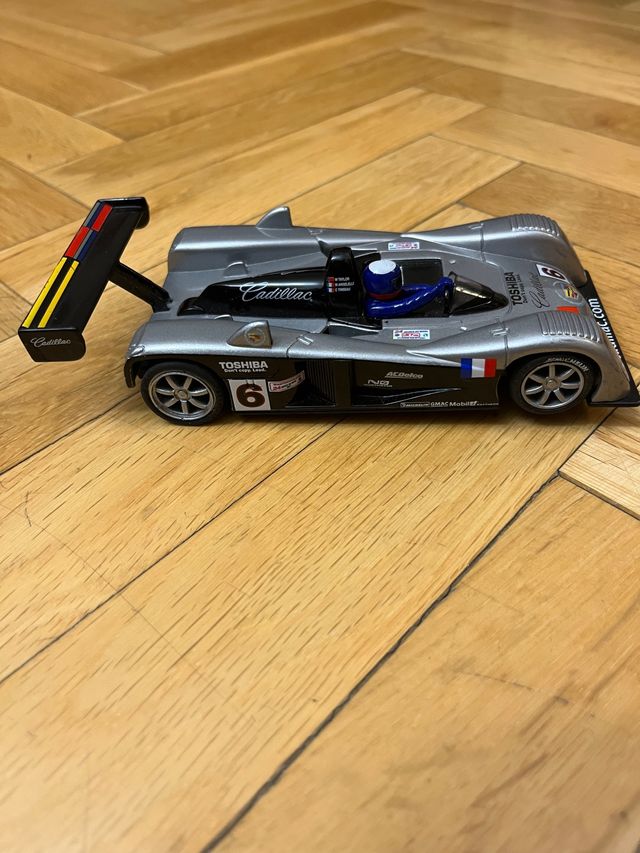 COCHE SCALEXTRIC CADILLAC NORTHSTAR