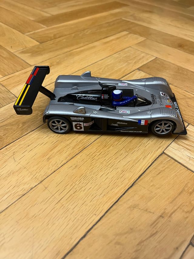 COCHE SCALEXTRIC CADILLAC NORTHSTAR