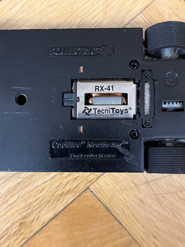 COCHE SCALEXTRIC CADILLAC NORTHSTAR