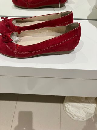zapatos de ante muy cómodo marca Scholl