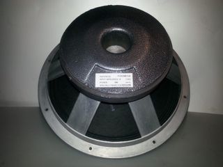 ▪︎ Altavoz 12´´ 250w (Columna AWAK 112)