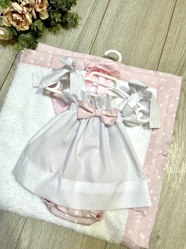 Conjunto de playa bebé : Toalla, vestido, capota