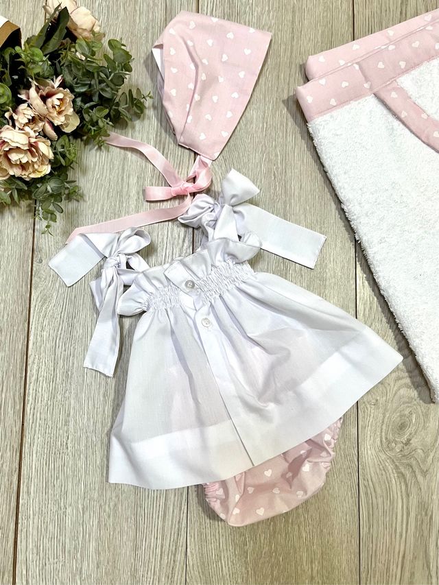 Conjunto de playa bebé : Toalla, vestido, capota
