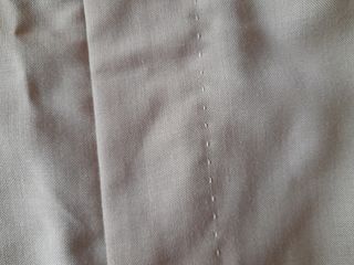 Pantalón beige de hombre.