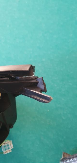 faro derecho ford fokus 2000