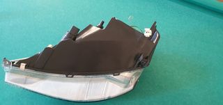 faro derecho ford fokus 2000