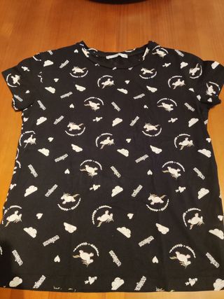 Camiseta de unicornios negra de Pull & Bear