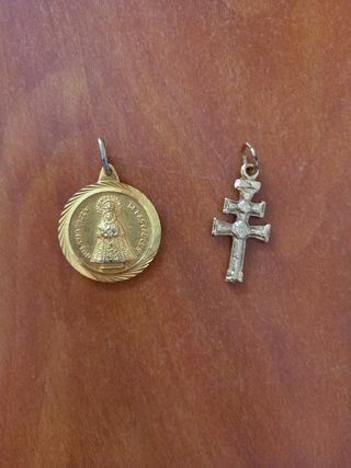 lote Cruz de Caravaca+medalla Virgen las Cruces💫