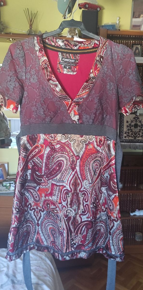 Vestido marca " FORECAST"