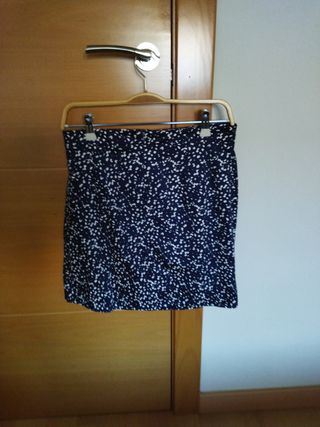falda corta de kling